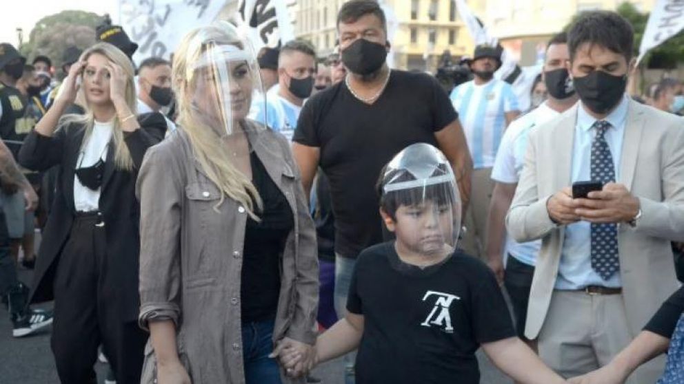 La mamá de Dieguito Fernando se mostró muy enojada en las redes después de que cerraran la cuenta de su hijo.