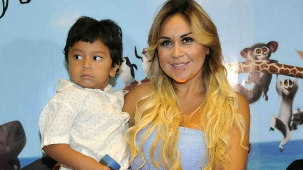 Verónica Ojeda asistió a la despedida de Diego con su hijo y su actual pareja.