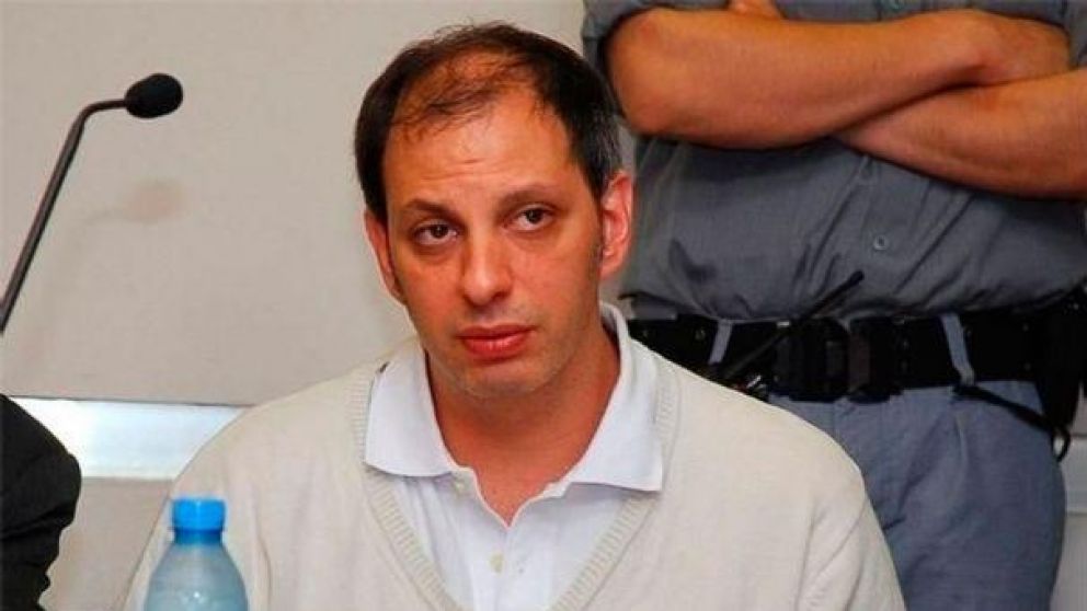 El padre de Wanda Taddei demostró su indignación.