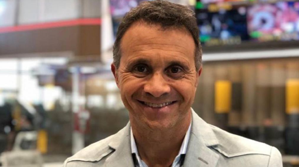 Después de contagiarse de coronavirus y estar hospitalizado por 20 días, el conductor regresó a su casa.