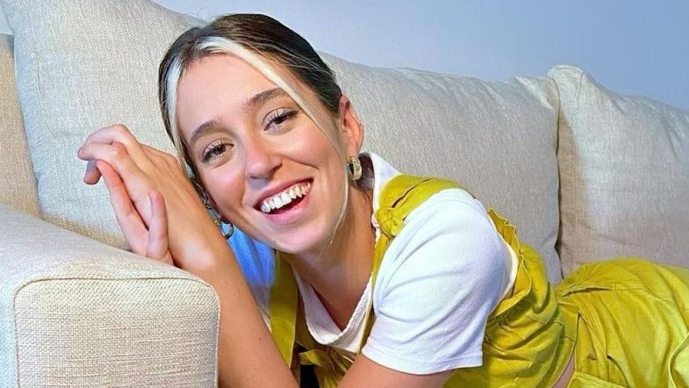 La red social le baj� el pulgar a Leticia Siciliani por su ins�lita imagen.