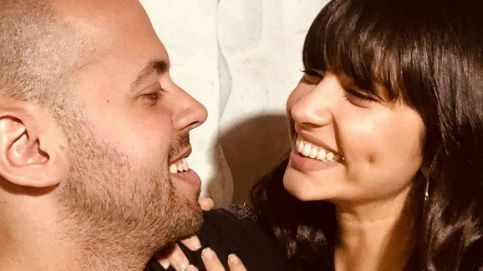 Los bailarines protagonizaron un baile muy apretado al ritmo de Camilo.
