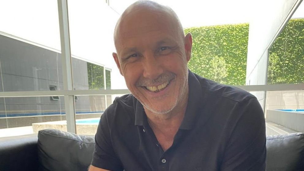 El deportista ya firmó el contrato con la producción.