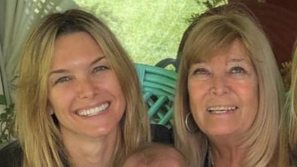 La actriz se mostró muy afectada por el diagnóstico de su mamá.