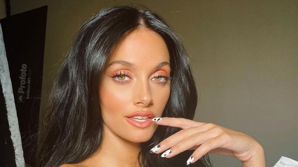 Hace un año está en pareja con Paulo Dybala.y conviven en Italia.