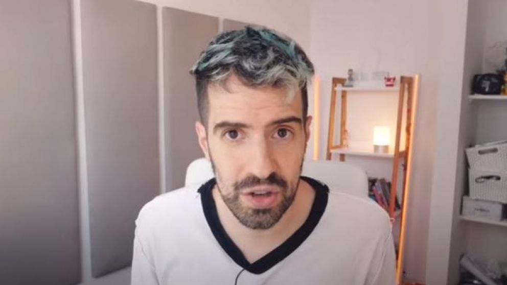 El youtuber fue "cancelado" por varios tuits viejos.