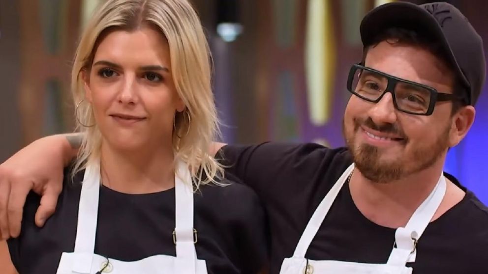 El actor y la maquilladora habrían terminado su relación por el audio de la pool party.