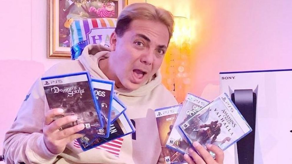 Se mostró como un niño jugando a la Play.