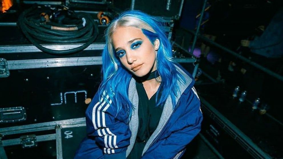 Ángela Torres reveló que está en una relación poliamorosa hace 5 años.