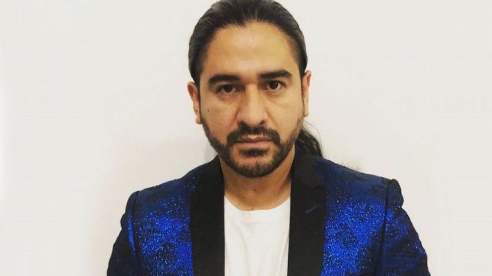 El cantante despidió a su mamá tras la muerte de su papá y hermana