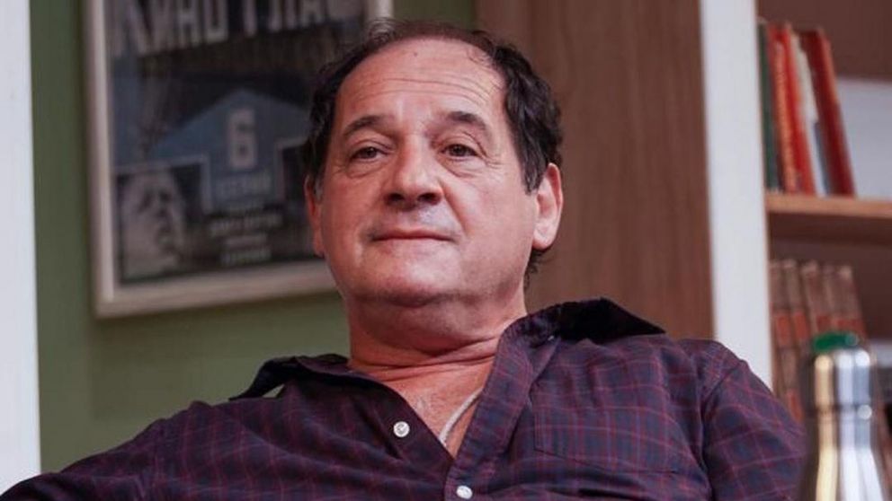 Tras ocho meses, el actor celebró la vuelta de las obras teatrales.