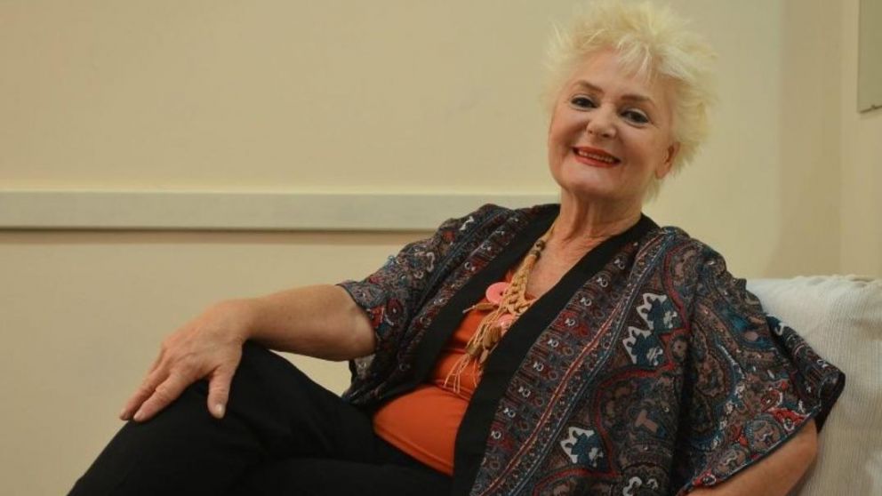 La artista de 80 años deja la terapia intermedia luego de siete días bajo estricto control.