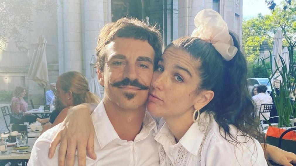 La pareja hizo una peque�a fiesta para celebrar junto a sus amigos y familia.