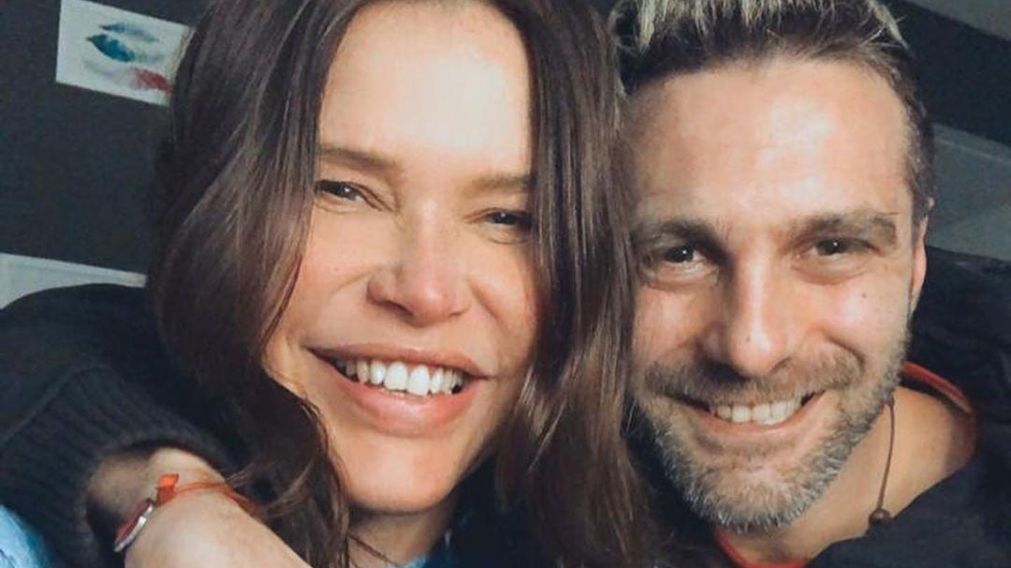 El actor confesó cómo es la vida en pareja con Nazarena Vélez.