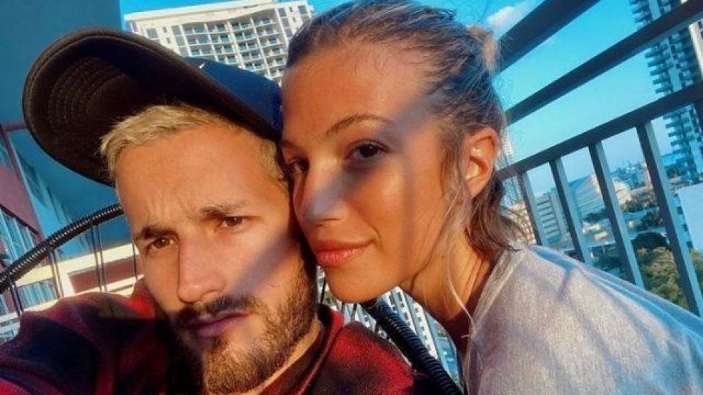 Después de muchos rumores, la pareja confirmó que se casa