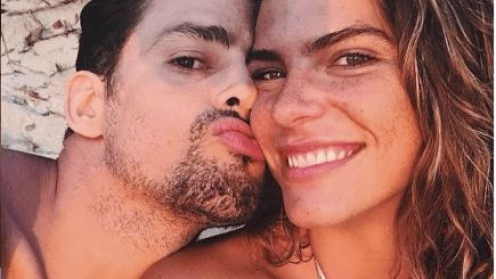 La apasionante imagen de Jorgito de "Avenida Brasil" y su pareja.