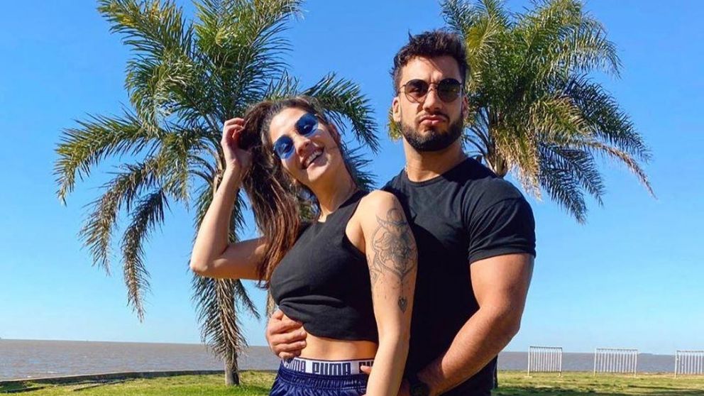 La modelo fortalece su relación con Bruno Siri.