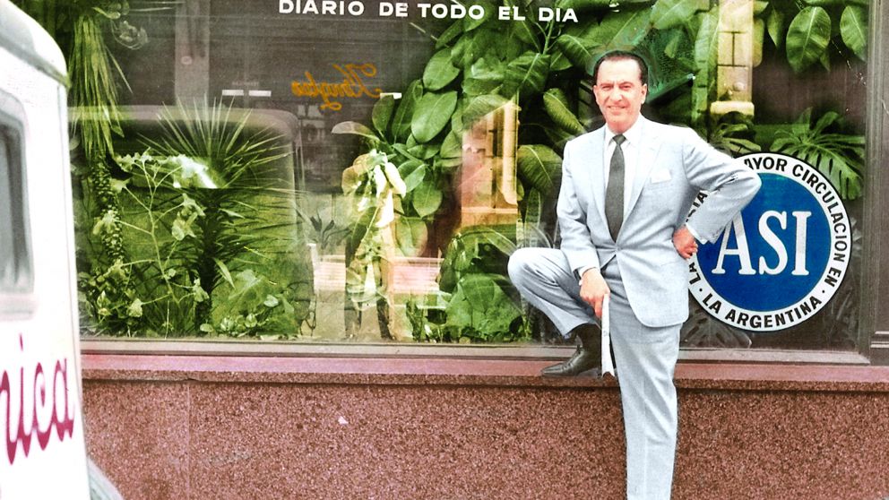 Siempre firme junto al pueblo, el artista visitó nuestra redacción. (Archivo Diario Crónica)