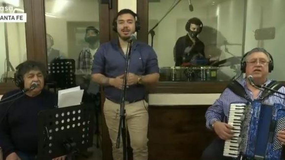 Los artistas de la movida tropical, unidos por el tributo.