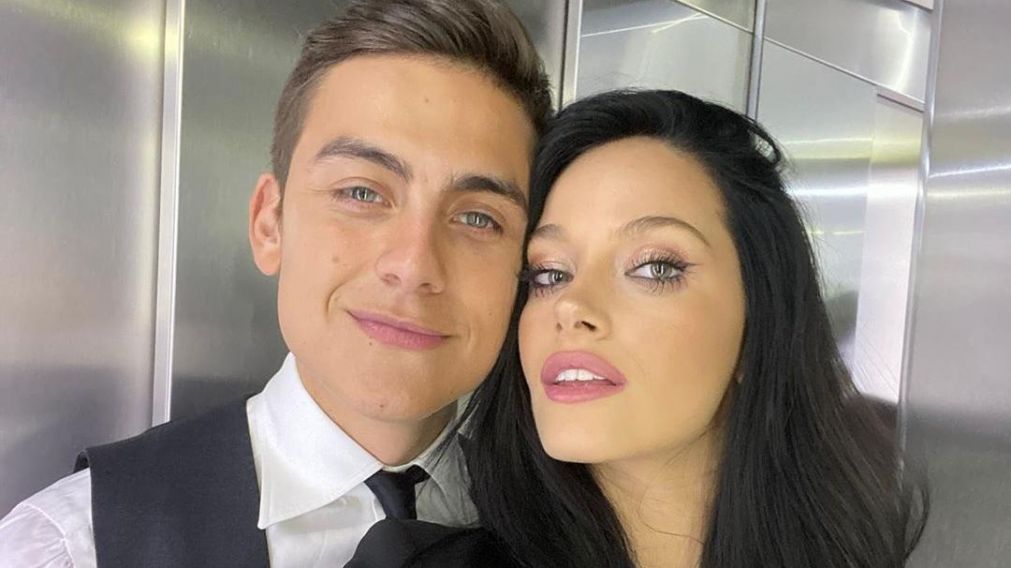 La joven pareja festeja sus dos años de romance.
