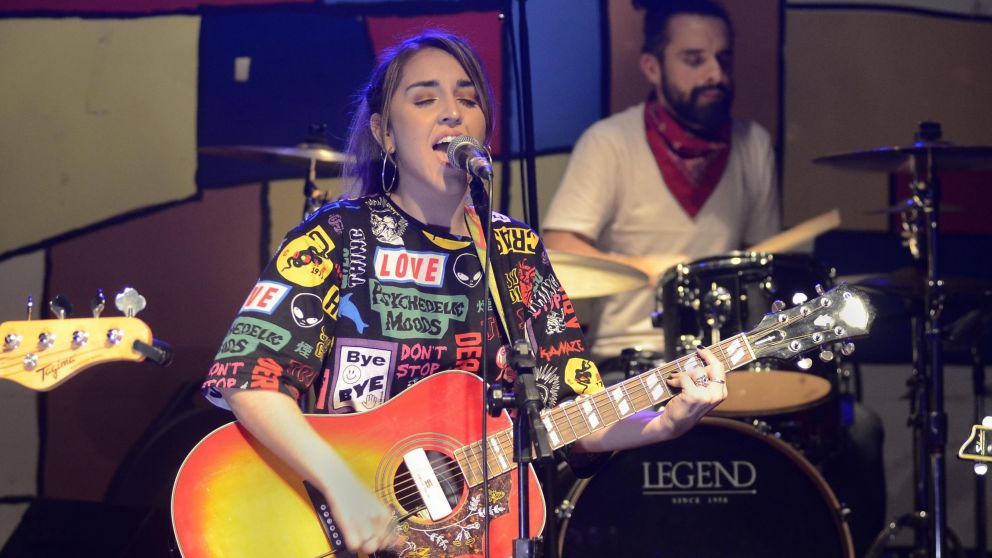 Más volcada hacia el "pop latino", la cantante avanza con todo. (Fernando Pérez Re/Diario Crónica)