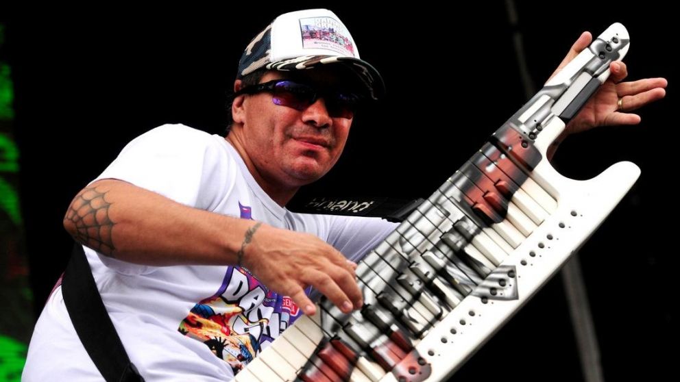 El artista sorprendió a sus fans en cuarentena.