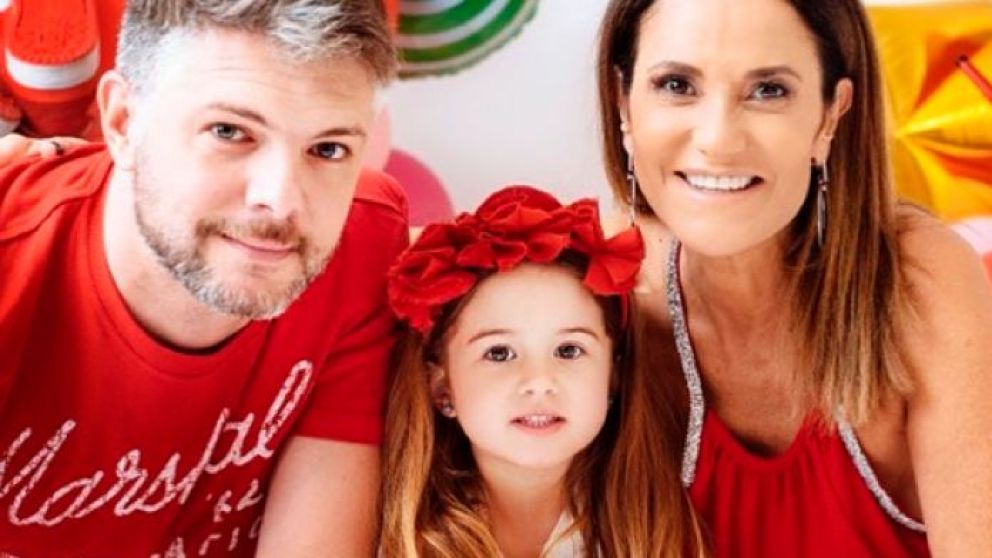 La familia se encuentra en observación desde el sábado.