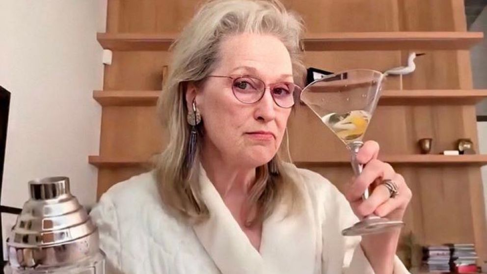 Meryl Streep cantó y se emborrachó con amigas por videollamada