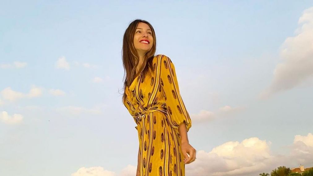 La modelo cumple la cuarentena con buena compa��a.