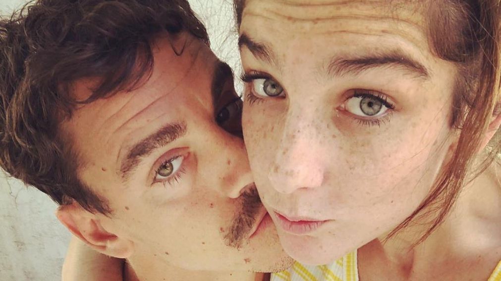 Con su novio, Sebasti�n Graviotto.