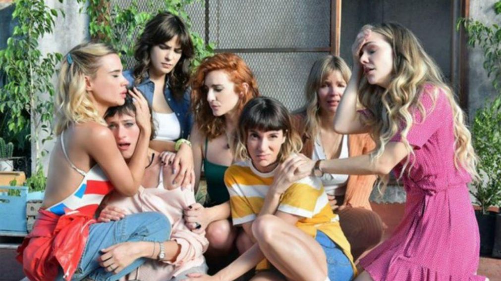 El elenco y equipo técnico del programa, en problemas.