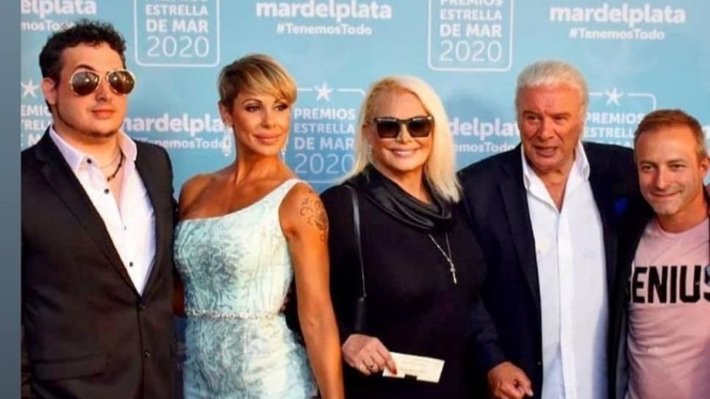 Todo el elenco apoya a Carmen Barbieri en esta dif�cil etapa de su vida.