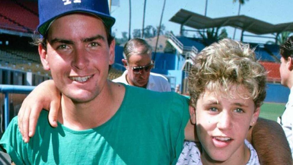 Sheen junto a su supuesta víctima, Corey Haim.