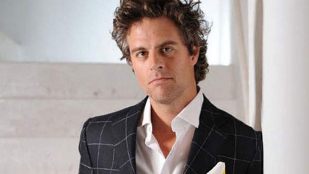 Mike presentó en público a Miel.