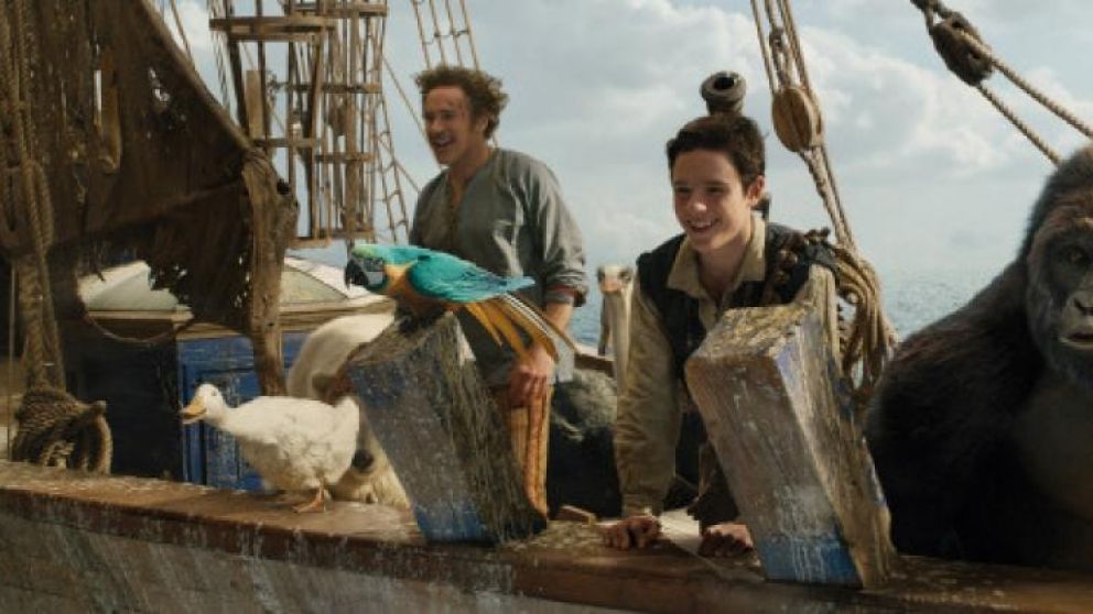 Robert Downey Jr. en un papel en el que se lo ve incómodo.