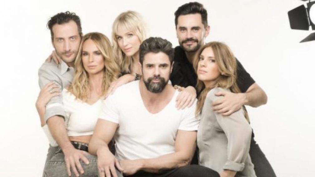 Los protagonistas de "Desnudos".