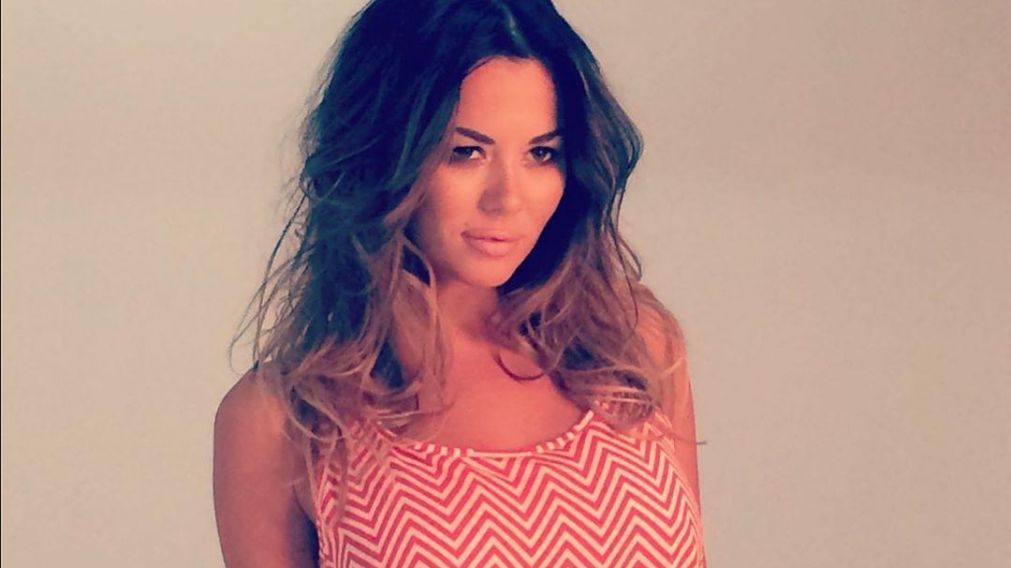 Karina Jelinek, al borde del desmayo en "Cortá por Lozano".