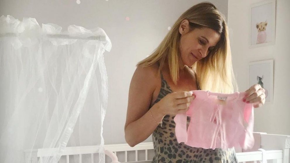 Eugenia Tobal ya regresó a su casa junto a su beba.