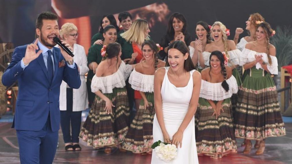 Pampita y su vestido de novia dijeron presente en el "Súper Bailando" (Laflia/Jorge Luengo).