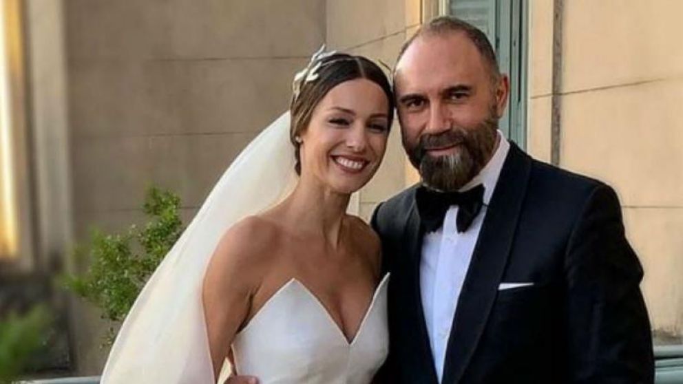 Fuerte descargo de Gabriel Lage tras las críticas al vestido de Pampita.