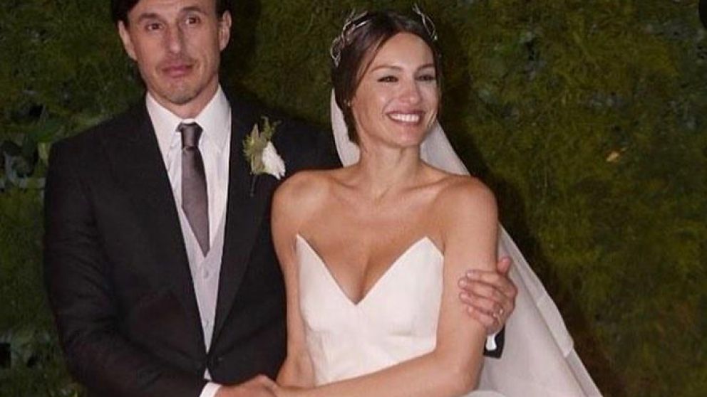 ¿Pampita se copió el vestido de otra famosa?