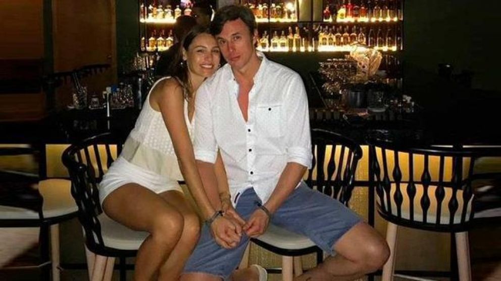 �Pampita y Roberto Garc�a Morit�n ya tienen los pasajes para su luna de miel!