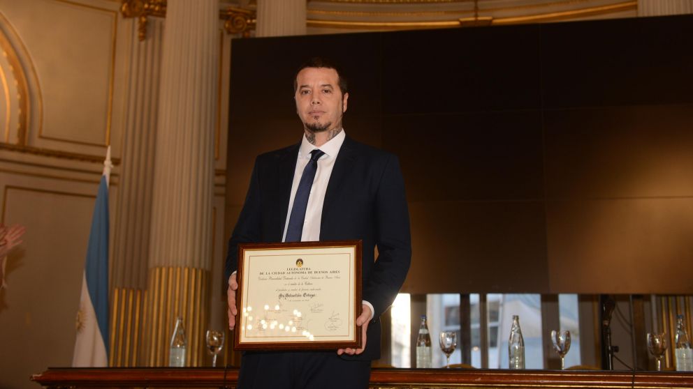 El gran reconocimiento a Sebastián Ortega (Hernán Nersesian/Diario Crónica).