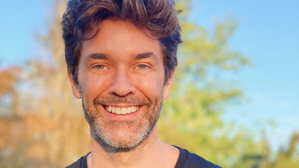 El jugado cambio de look de Mariano Martínez.