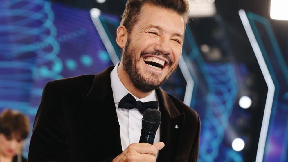 El curioso twit de Tinelli.