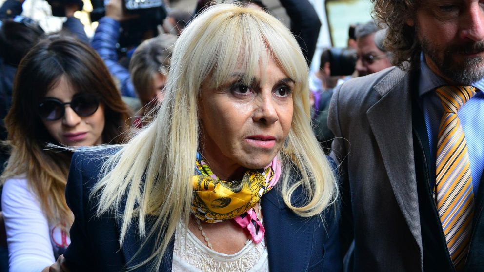 La reacción de Claudia Villafañe al ver a su nieto y a Diego Maradona juntos. (Jonatan Moreno/ Crónica)