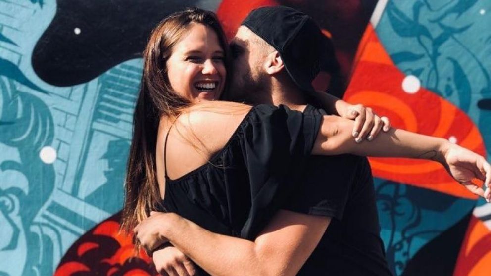 Barbie Vélez y su novio Lucas Rodríguez disfrutan de su amor en Brasil.