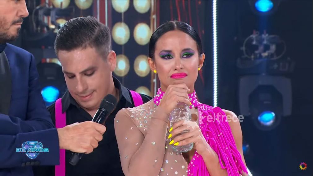 Muy emocionada, Lourdes Sánchez se angustió por una caída en el "Cha Cha Pop".