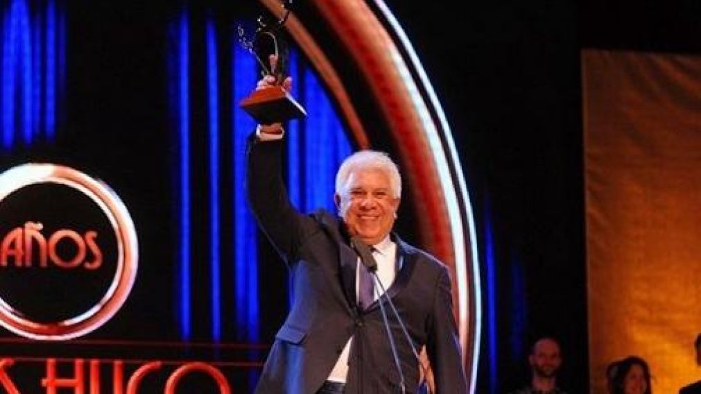 Raúl Lavié fue distinguido con la estatuilla de Platino.