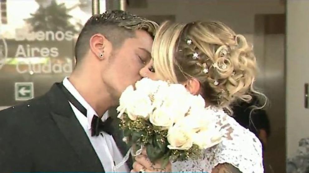 Mónica Farro y Leandro Herrera sellaron su amor.